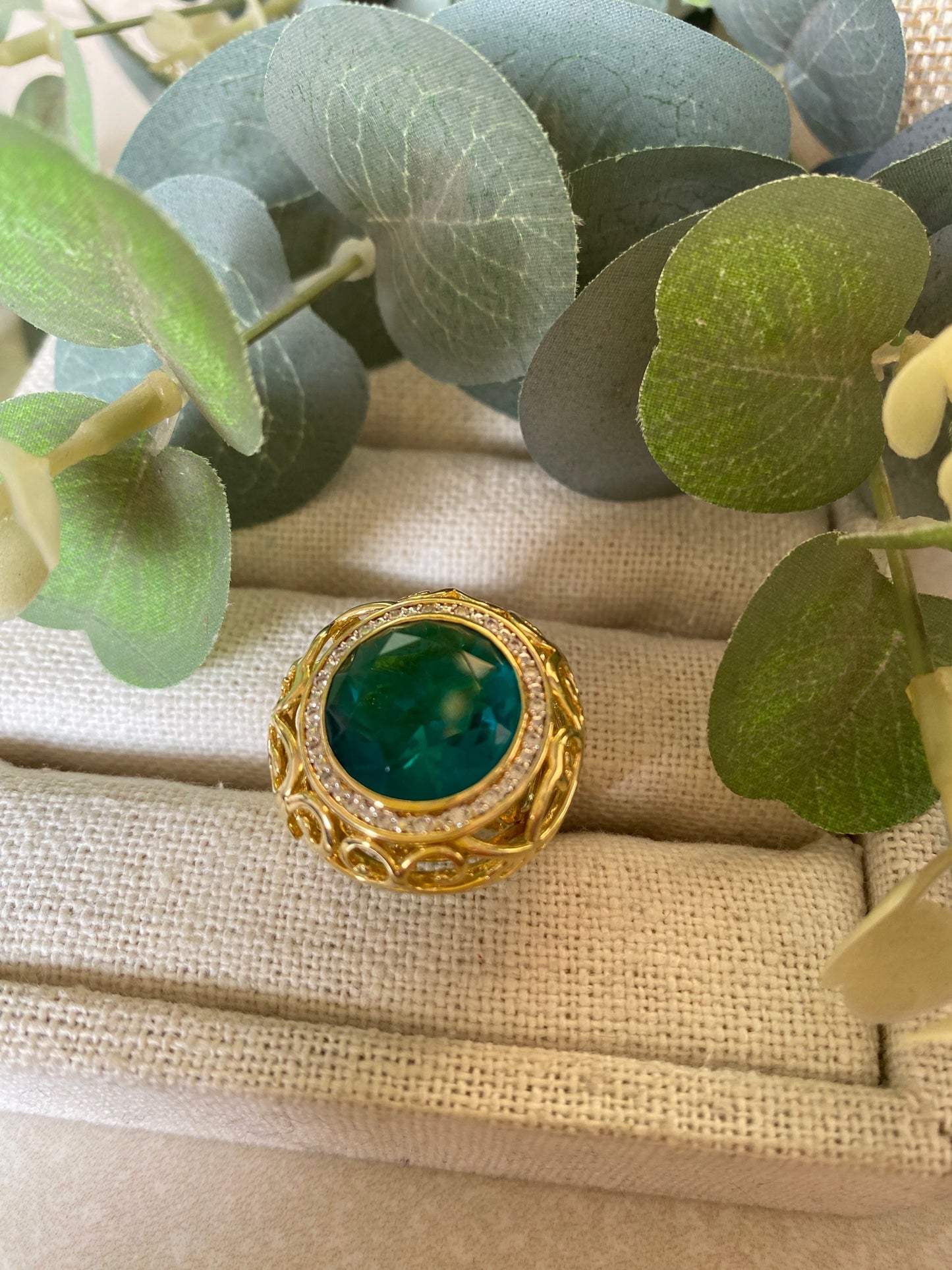 Anillo Laura